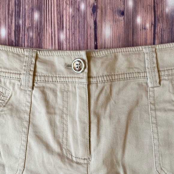 White House Black Market WHBM shorts - Picture 6 of 7